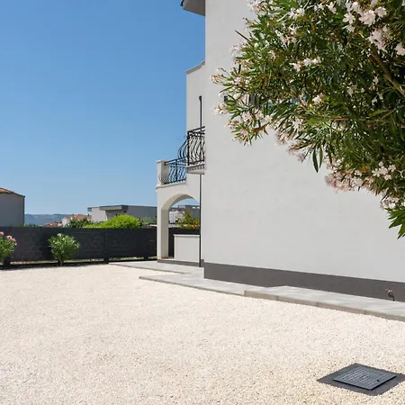 Kalani Semesterbostad