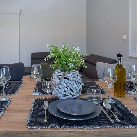 Semesterbostad Kalani *